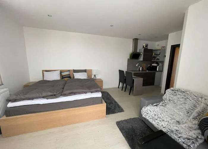 Plne Vybaveny Krasny Apartman 1Kk S Balkonem, Vyhledem