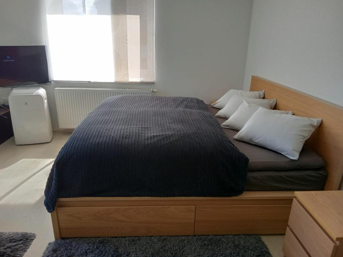 Plne Vybaveny Krasny 1kk S Balkonem, Vyhledem Appartement *